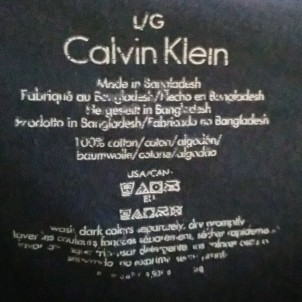 Calvin Klein - Picture 3 of 3